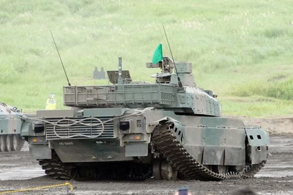 10식 전차 궤도 이탈.jpg