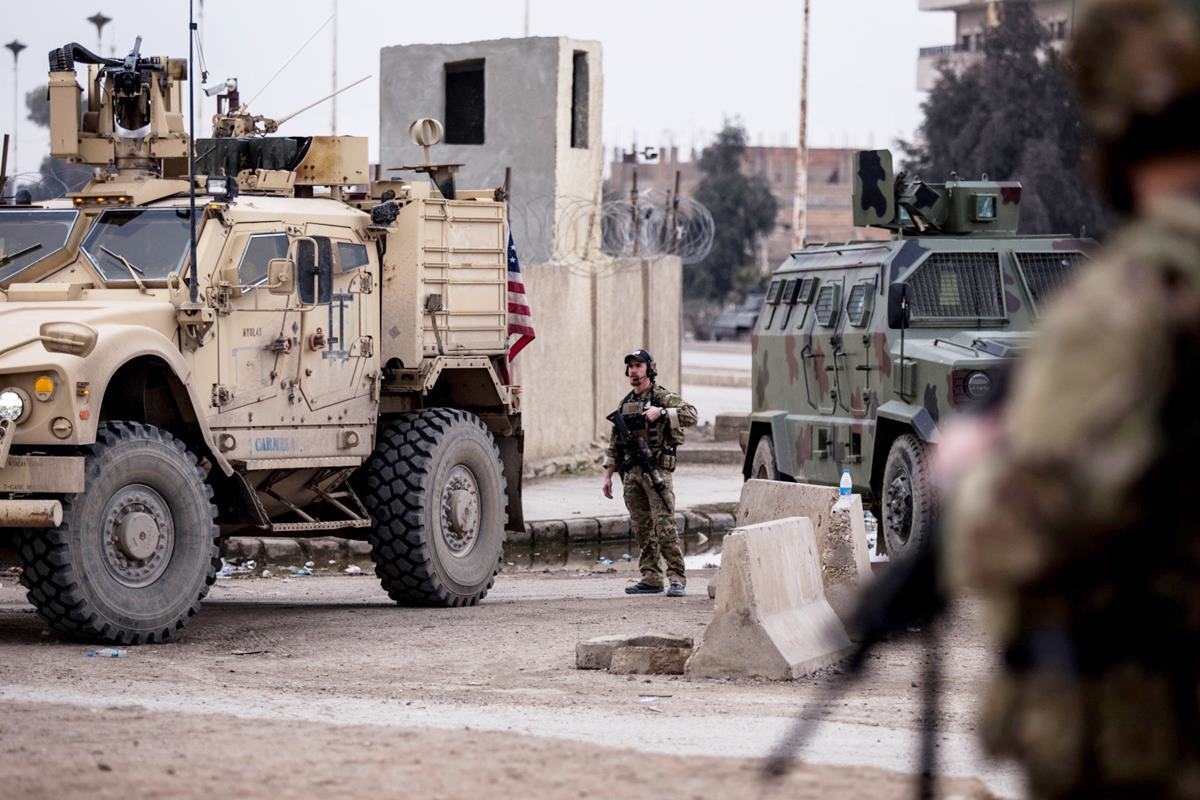 미군 기지인 캠프 타지 AI Jazeera.jpg