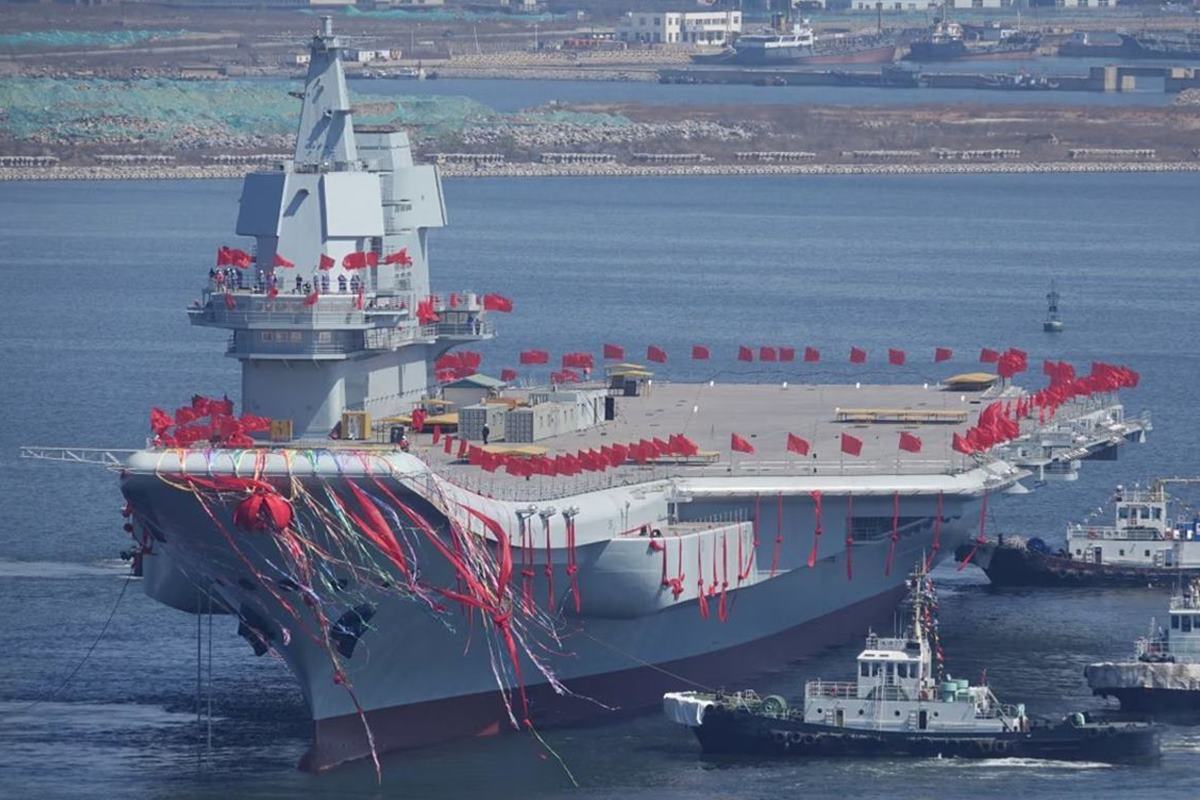 2형 항공모함 산둥함 Business Insider.jpg