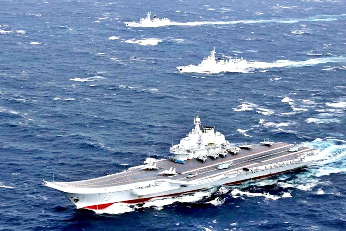 중국 중형 항공모함 랴오닝함 방위산업전략포럼.jpg