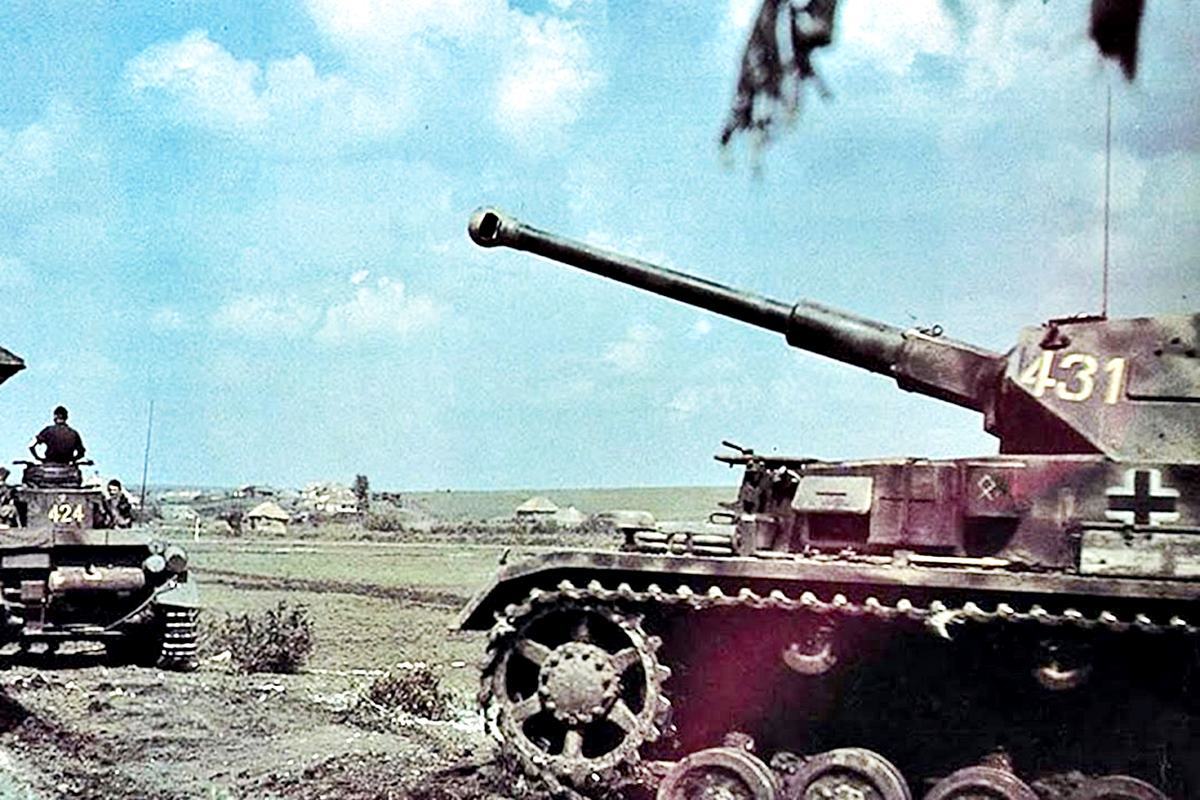 나치 독일의 판저 탱크 Youtube Gyanvani Tube.jpg