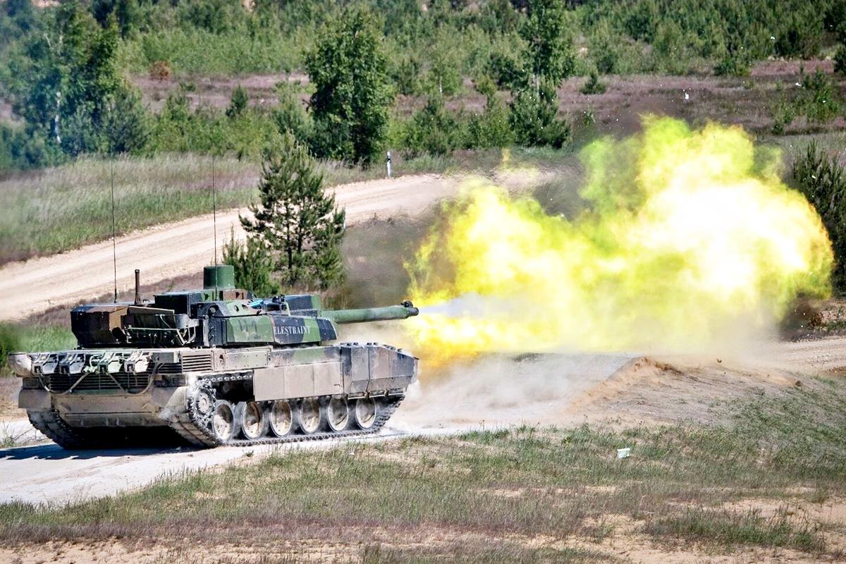 포를 발사하는 르클레르 ARGUN.jpg