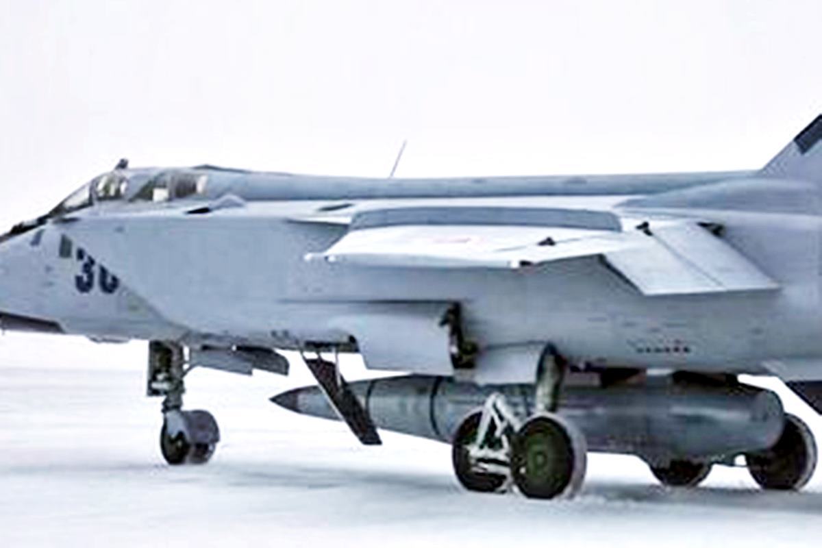 킨잘 미사일을 장착한 MiG-31K 뉴스1.jpg