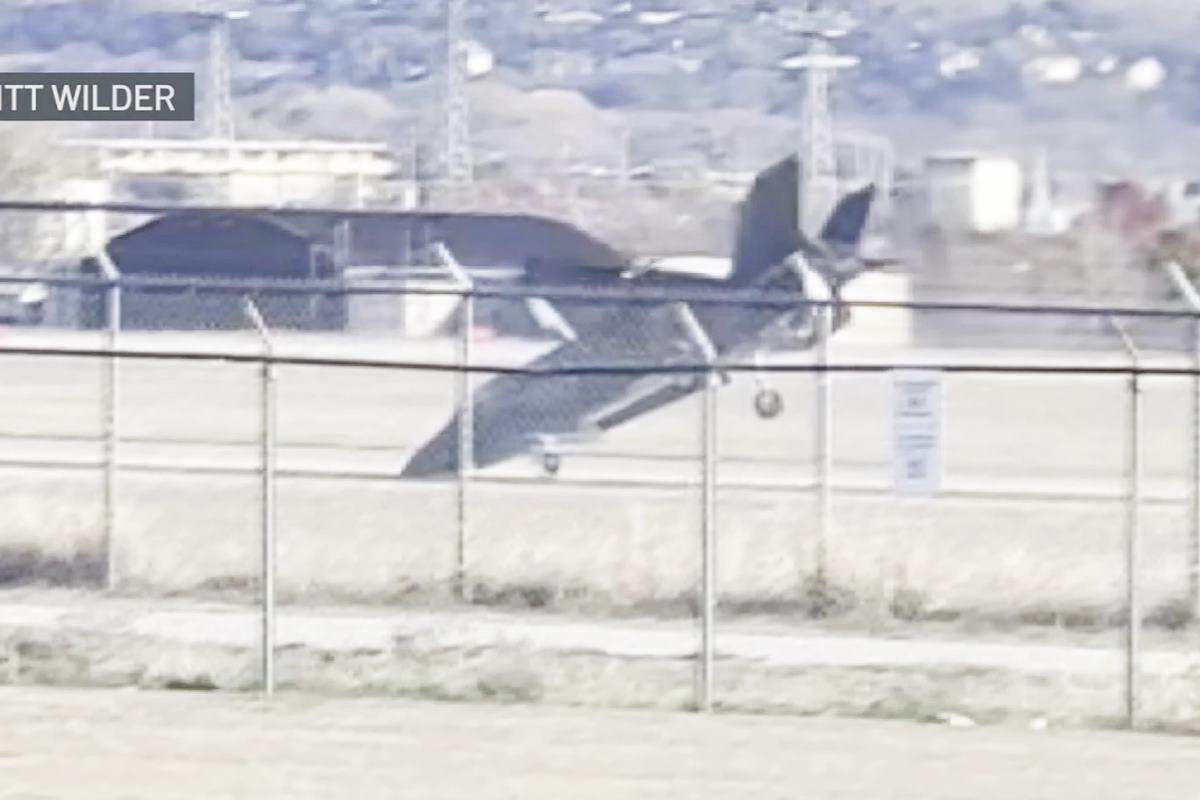 이륙 중 추락한 F-35 NBC.jpg