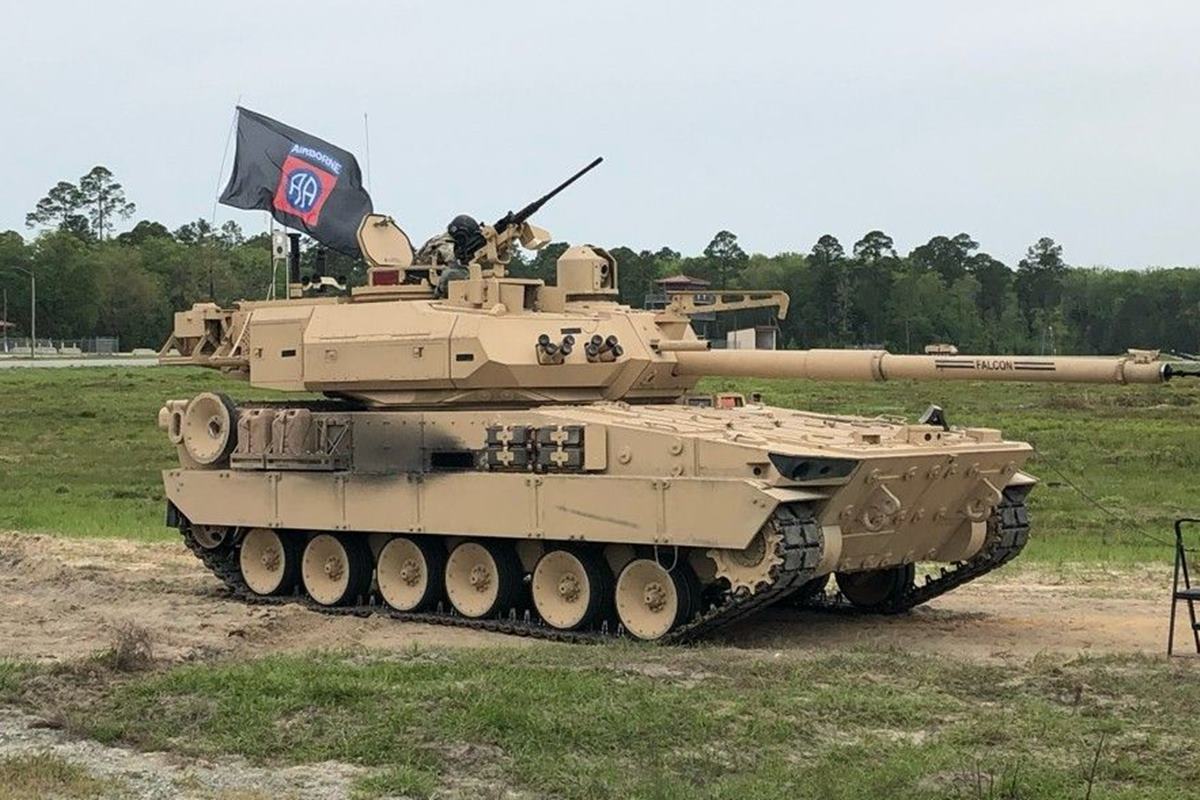 그리핀2 장갑차.jpg