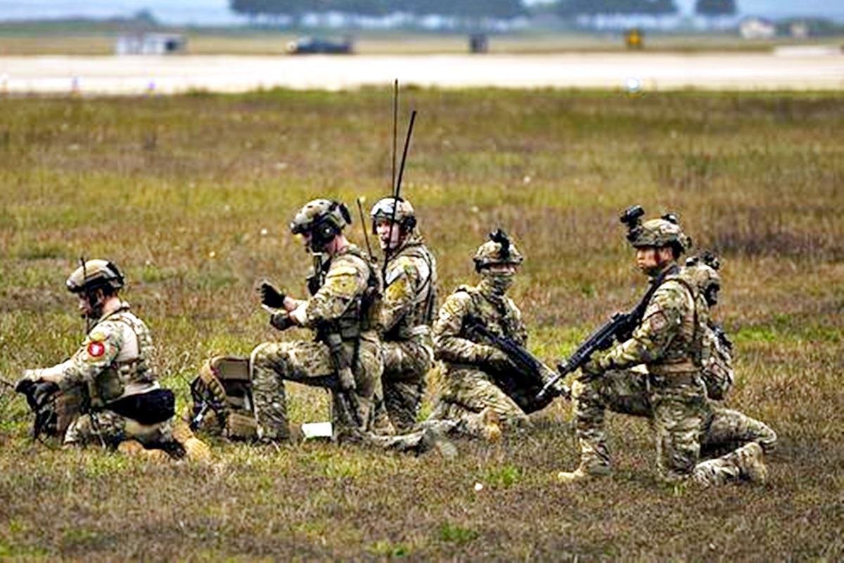 적진에 침투하는 특수부대 비겐의 무기사진.jpg