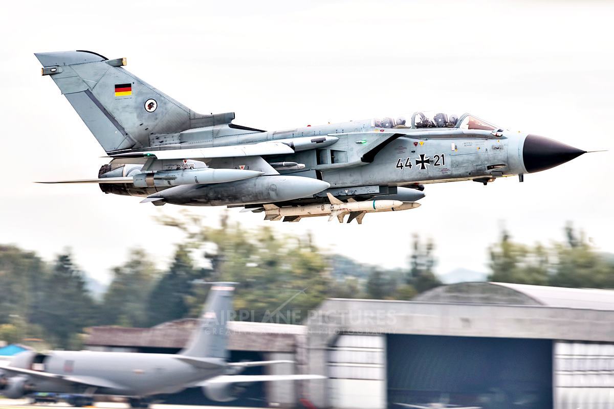 독일 파나비아 토네이도 전투기 Airplane-Pictures.jpg