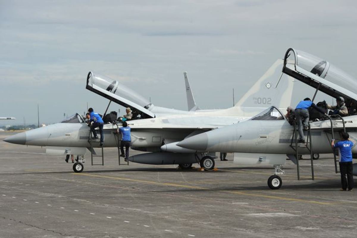 필리핀에서 운용 중인 FA-50.jpg