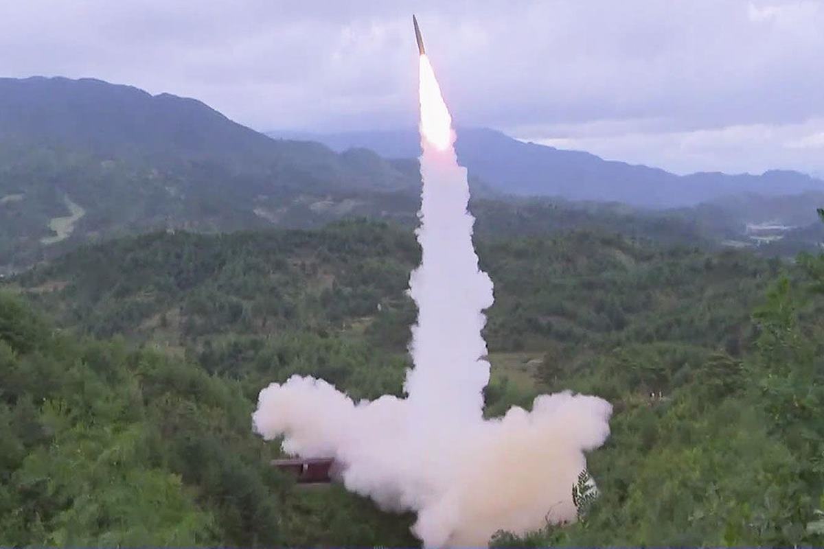 북한의 탄도미사일 SBS 뉴스.jpg