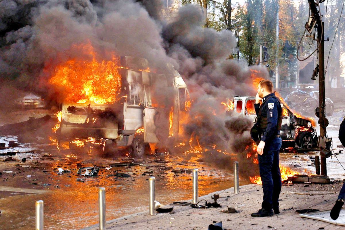 러시아에게 미사일 공격을 당하는 우크라이나 AI Jazeera.jpg