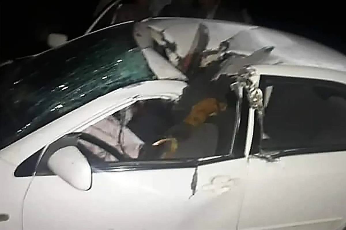 반경 50cm이기 때문에 차에 탄 사람만 죽일 수 있다 트위터 Hassan I Hassan.jpg