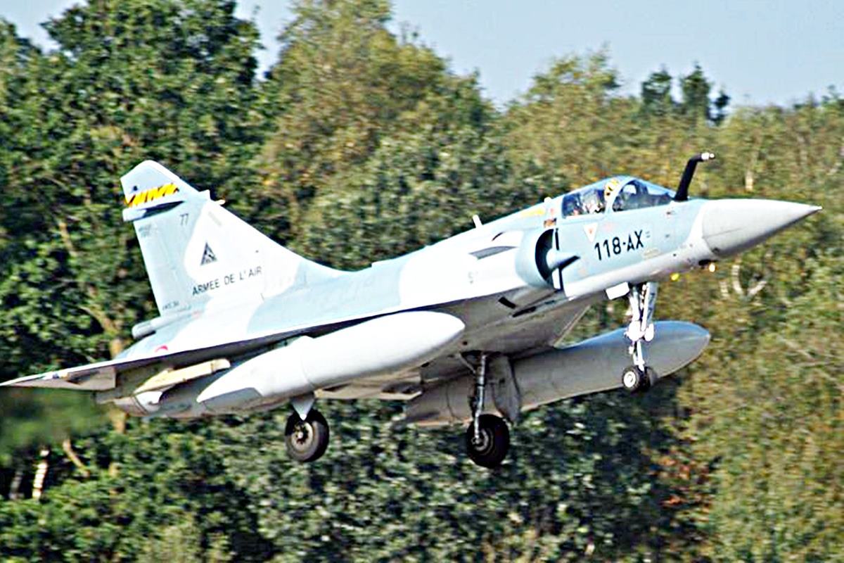 미라지 2000 위키미디어.jpg