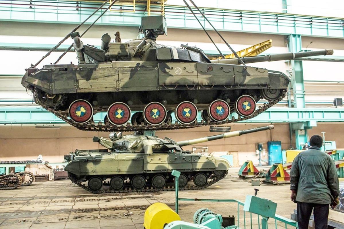 러시아 탱크 공장.jpg