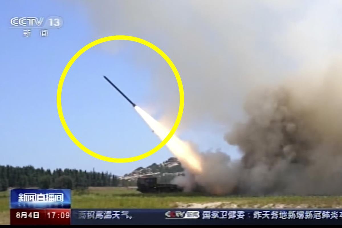 CCTV 대만으로 발사하는 둥펑 미사일.jpg