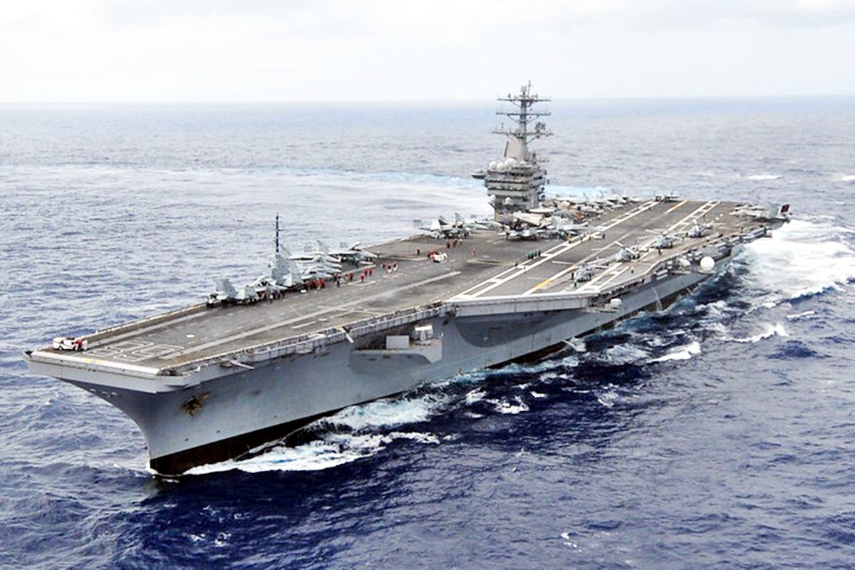 USS 니미츠 핵항공모함 미 해군.jpg