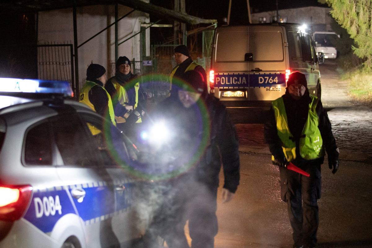 미사일 타격으로 비상 사태인 폴란드 Sky News.jpg