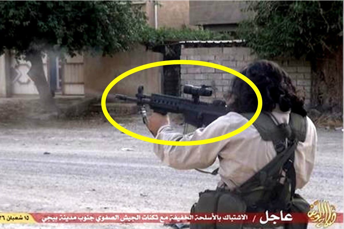 k2 사용하는 IS 대원.jpg