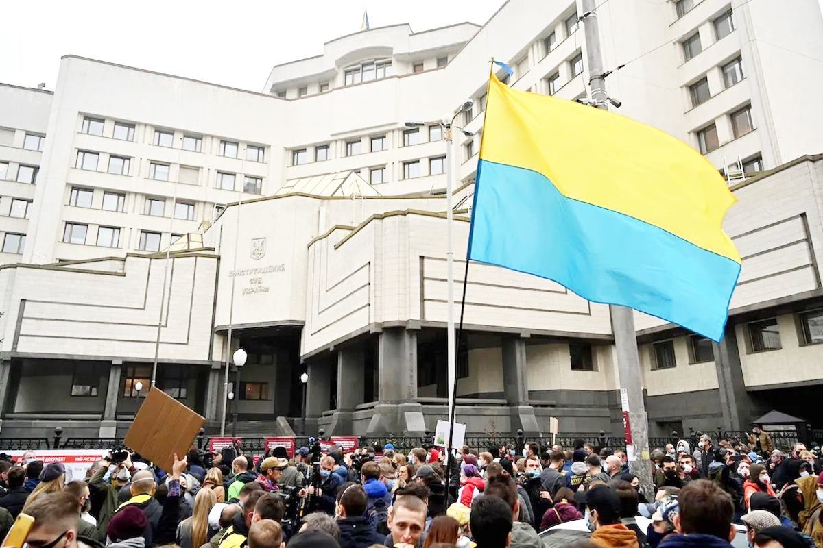 부패 척결 시위를 하는 우크라이나 국민들 Foreign Policy.jpg