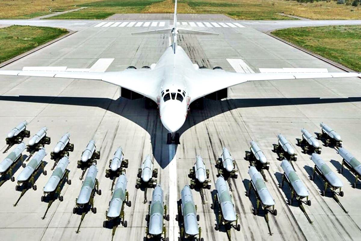 Tu-160M Sputnik News.jpg