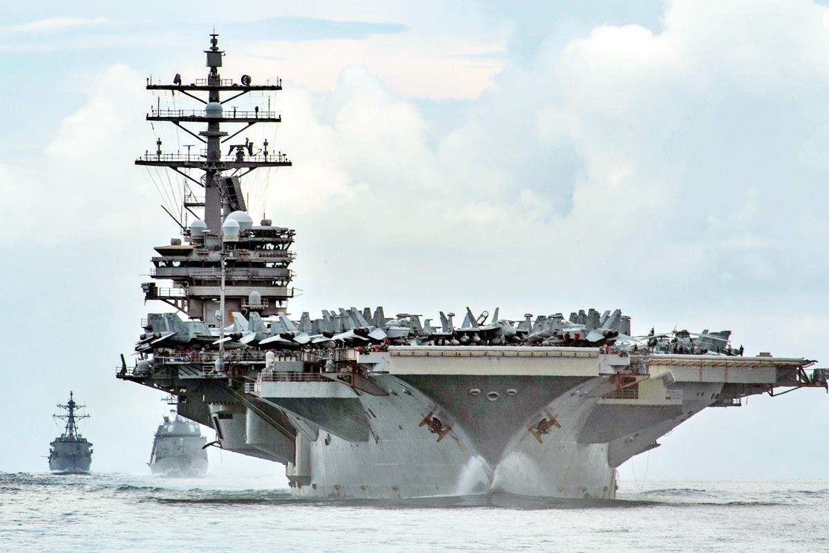 한반도에 배치되었던 로널드 레이건 항공모함 REUTERS.jpg