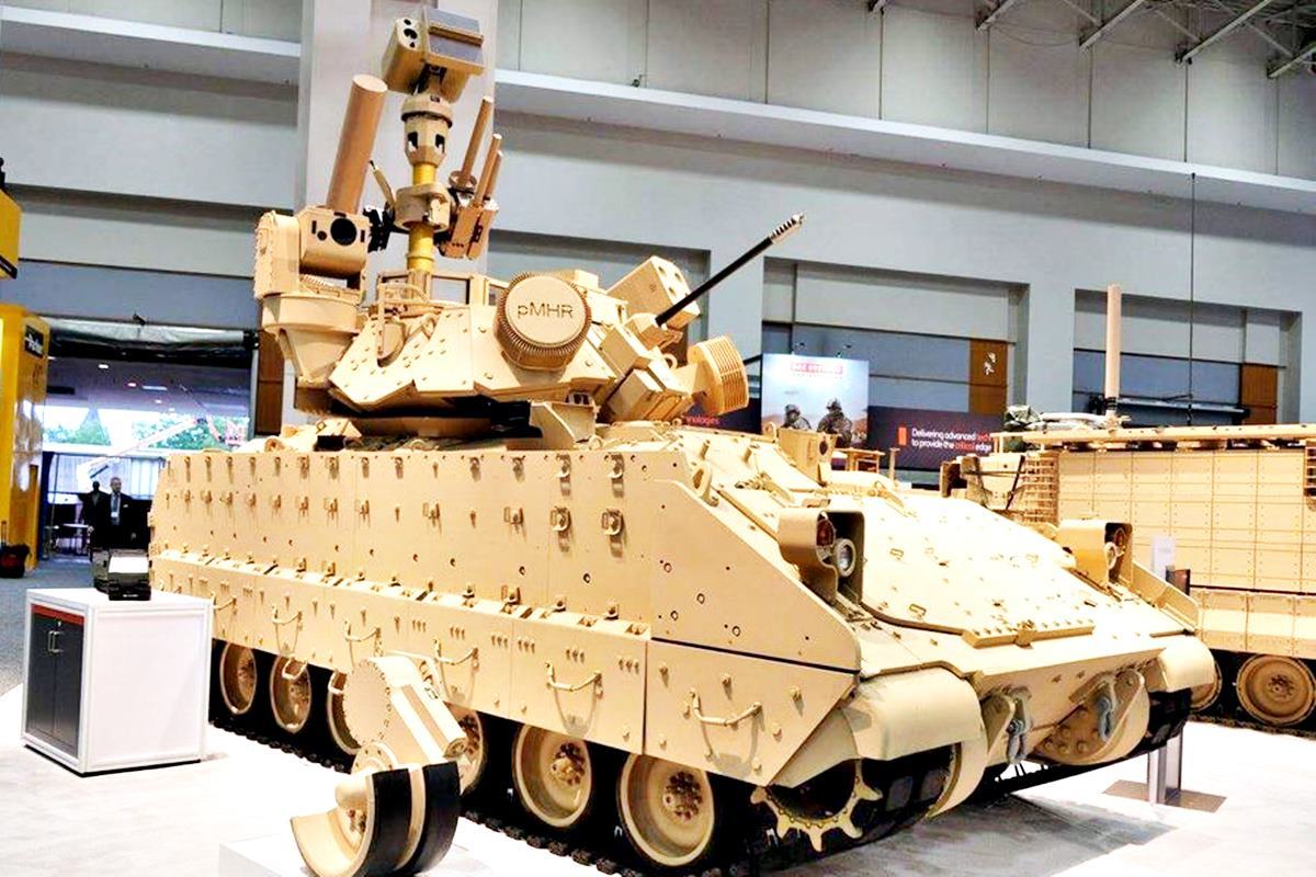 대 UAV 재머가 탑재된 브래들리 장갑차.jpg