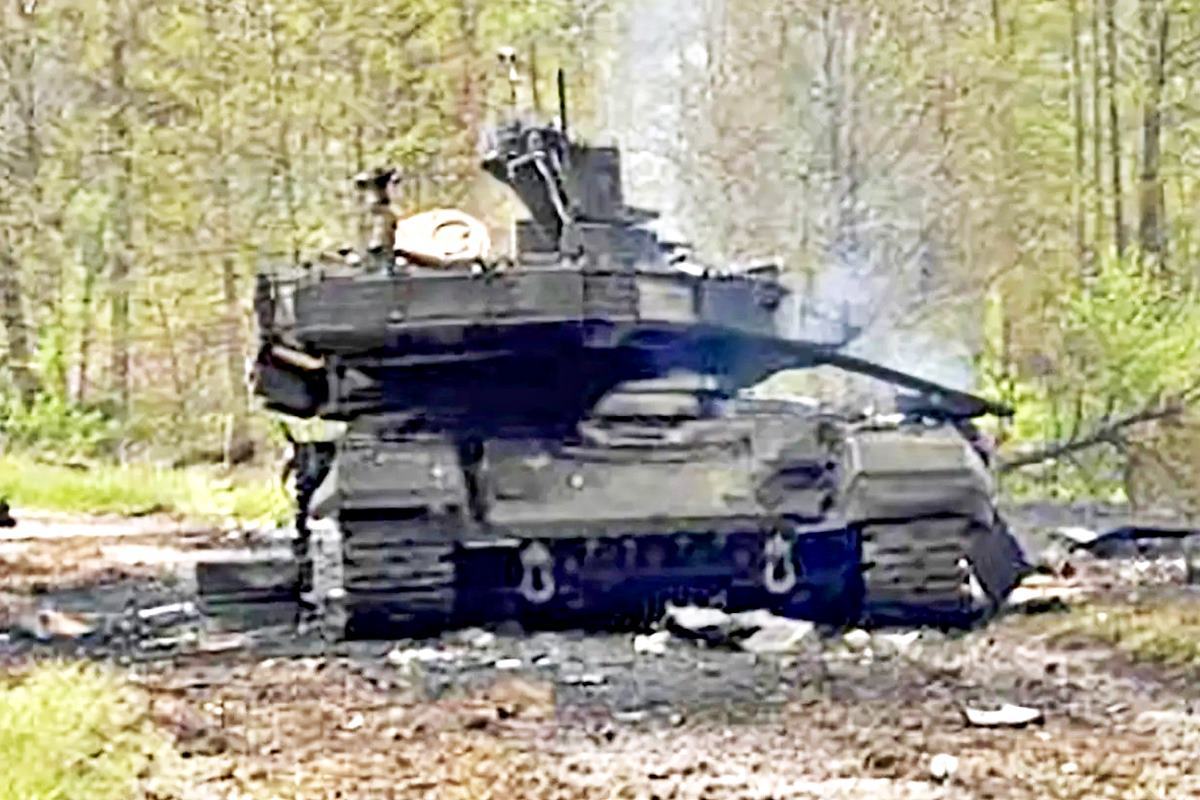 파괴된 러시아 군 전차 The Drive.jpg