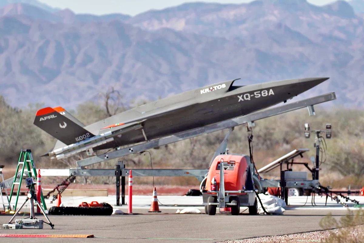 발사 준비 중인 XQ-58A 발키리 트위터 Air Power.jpg