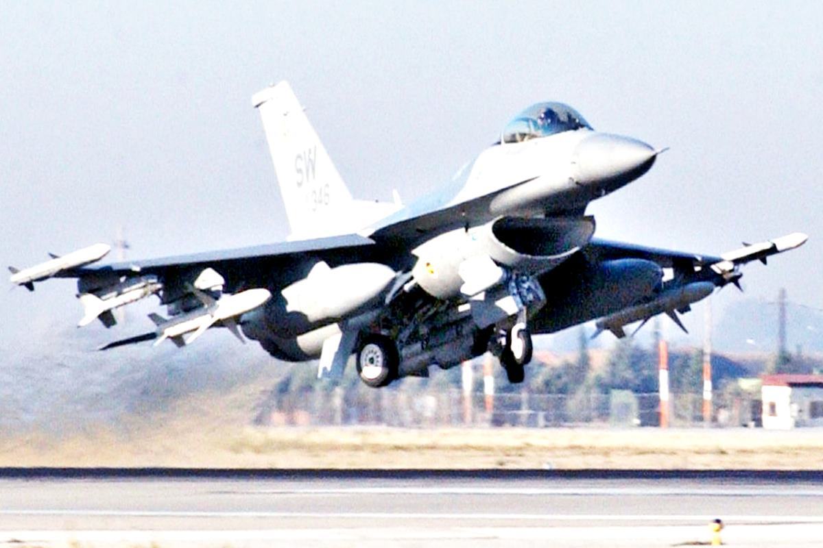 F-16 파이팅 팔콘 Ars Technica.jpg