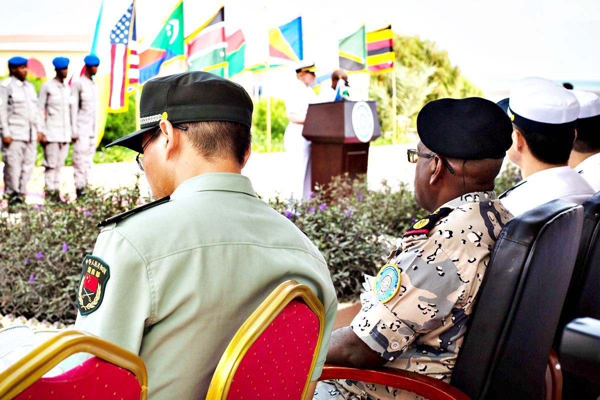 지부티의 중국군 기지.jpg