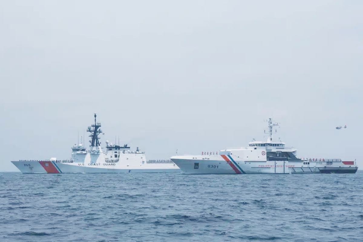 삼국 해안경비대의 합동 훈련 사진 출처 = '미국 해안 경비대'.jpg