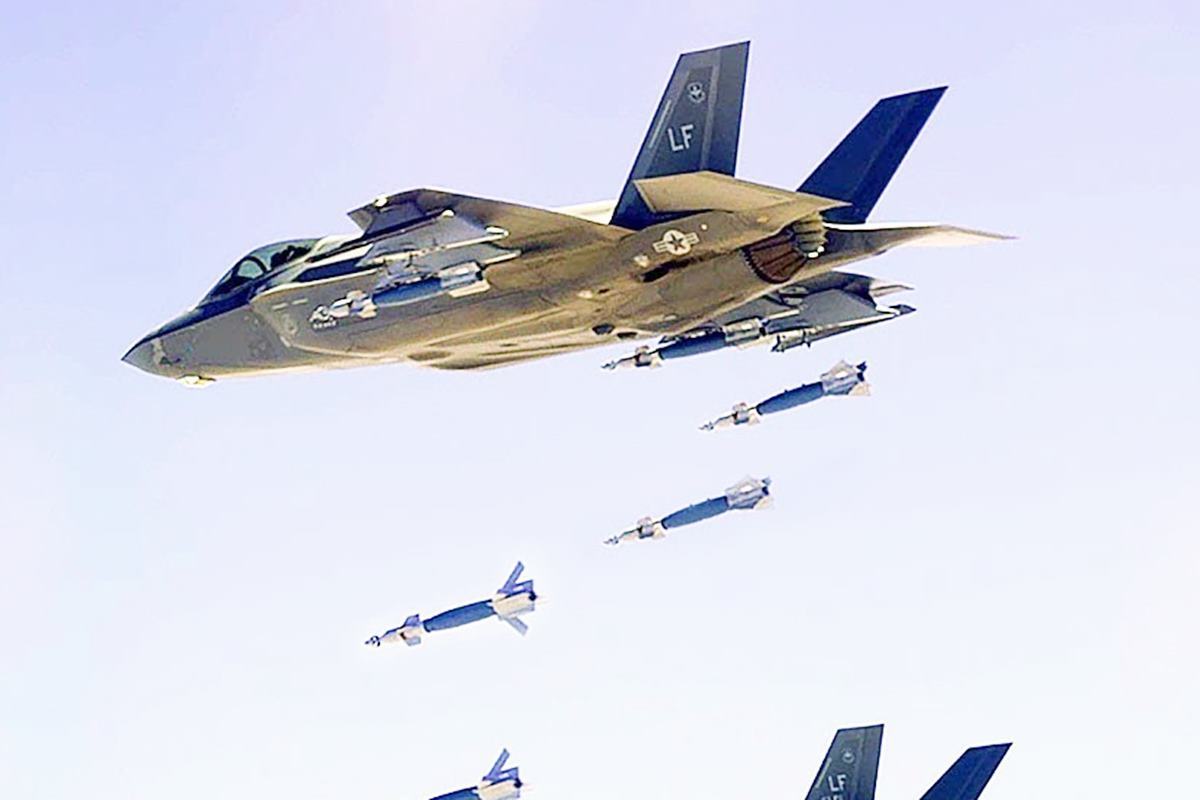 무기를 발사하는 F-35 Youtube US Military Power.jpg