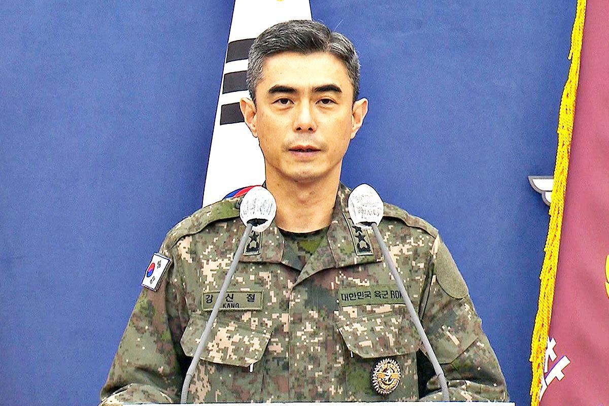 무인기 방어 실패에 사과하는 강신철 합참 작전본부장 SBS.jpg