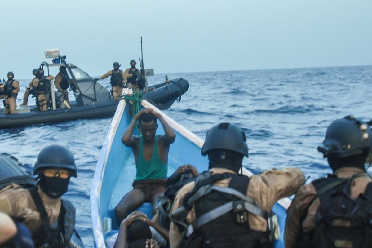 아덴만의 여명 작전.jpg