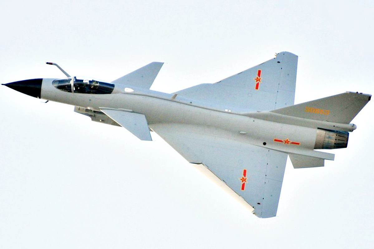 중국 J-10 전투기 China Defence Today.jpg