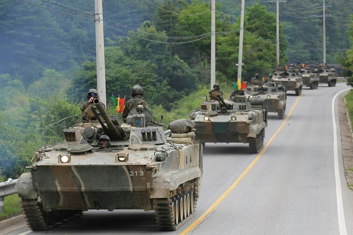 한국에서 운용 중인 러시아제 BMP-3.jpg