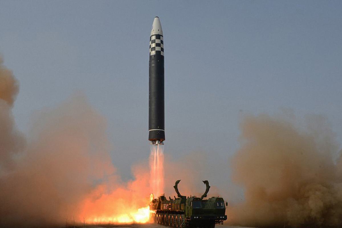 북한 미사일 발사.jpg