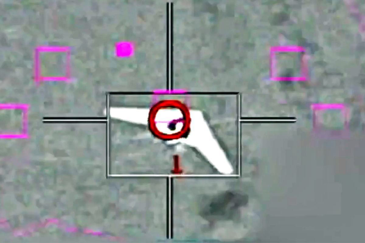 이란의 7m급 드론을 포착한 F-35 The Drive.jpg