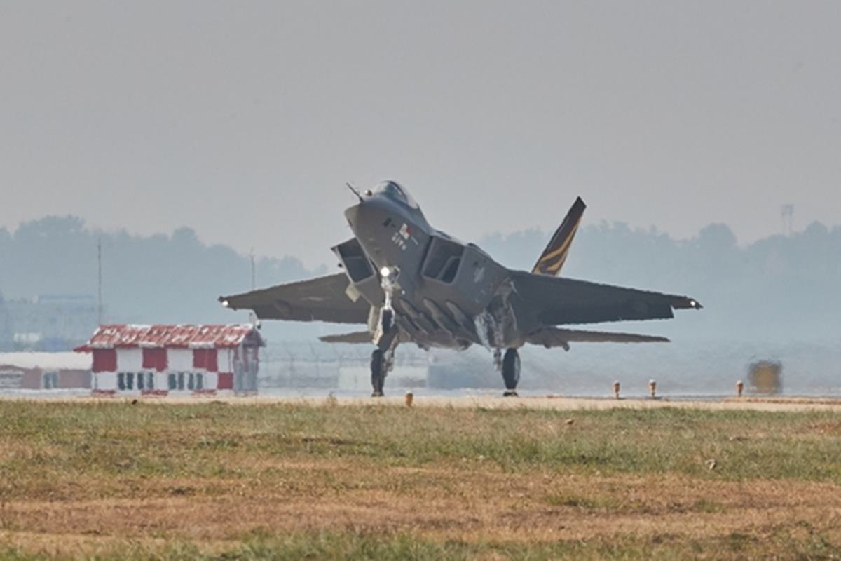 KF21 2호기 JTBC 2.jpg