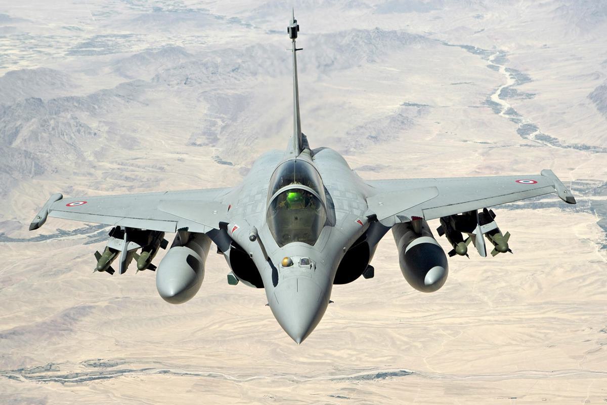 프랑스 라팔 전투기.jpg