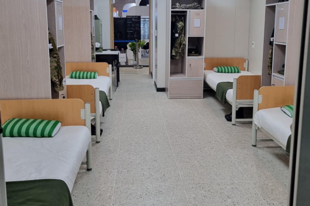 최근 계획 중이라는 4인 생활관 9조원으로도 못한 것.jpg