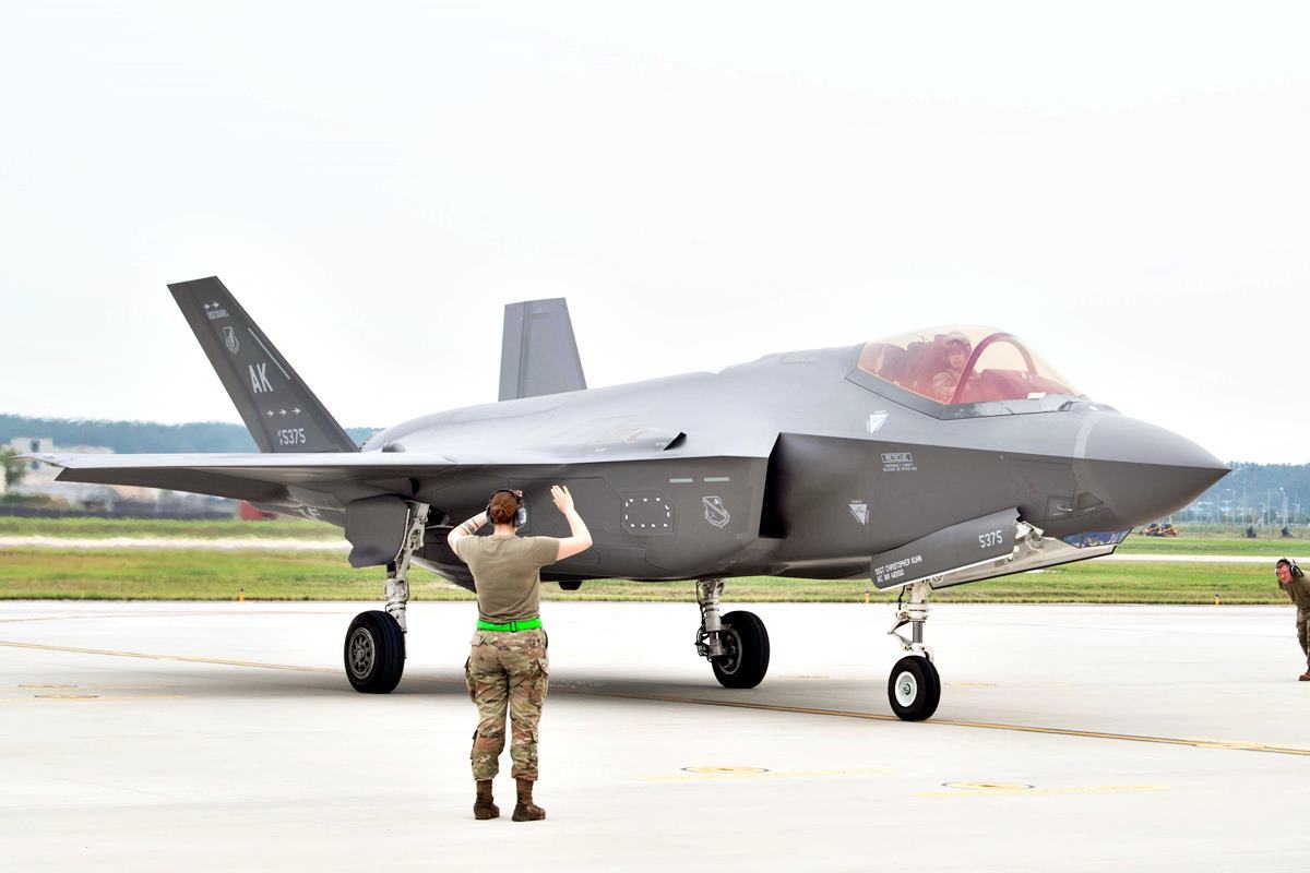 F-35 전투기 Radio Free Asia.jpg