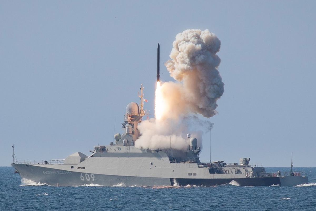 러시아의 칼리버 순항 미사일 사진 출처 = 'USNI News'.jpg