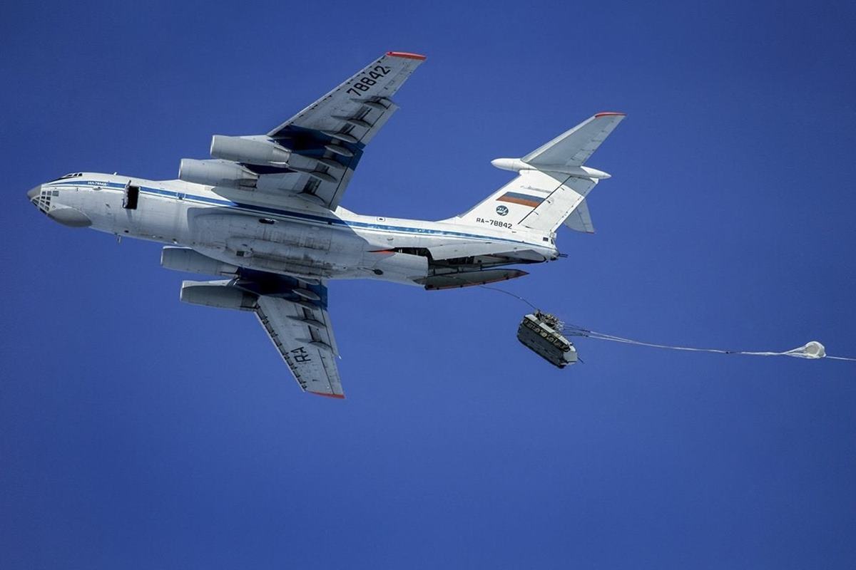 러시아의 공수 장갑차 BMP-4.jpg