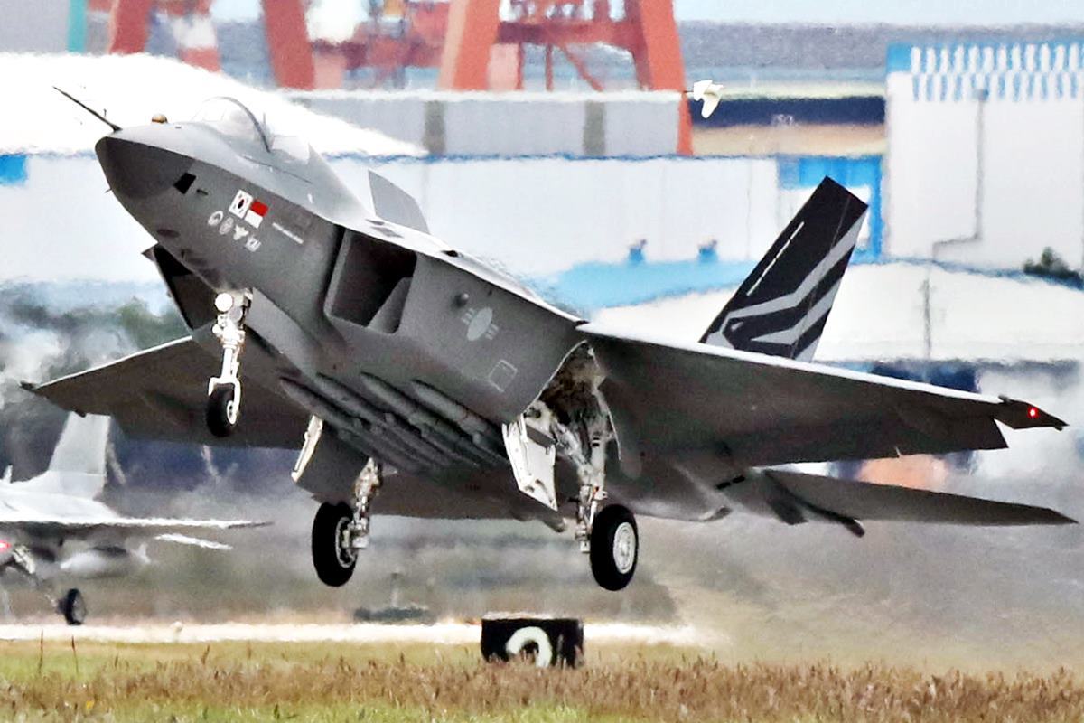 KF-21 해외문화홍보원.jpg