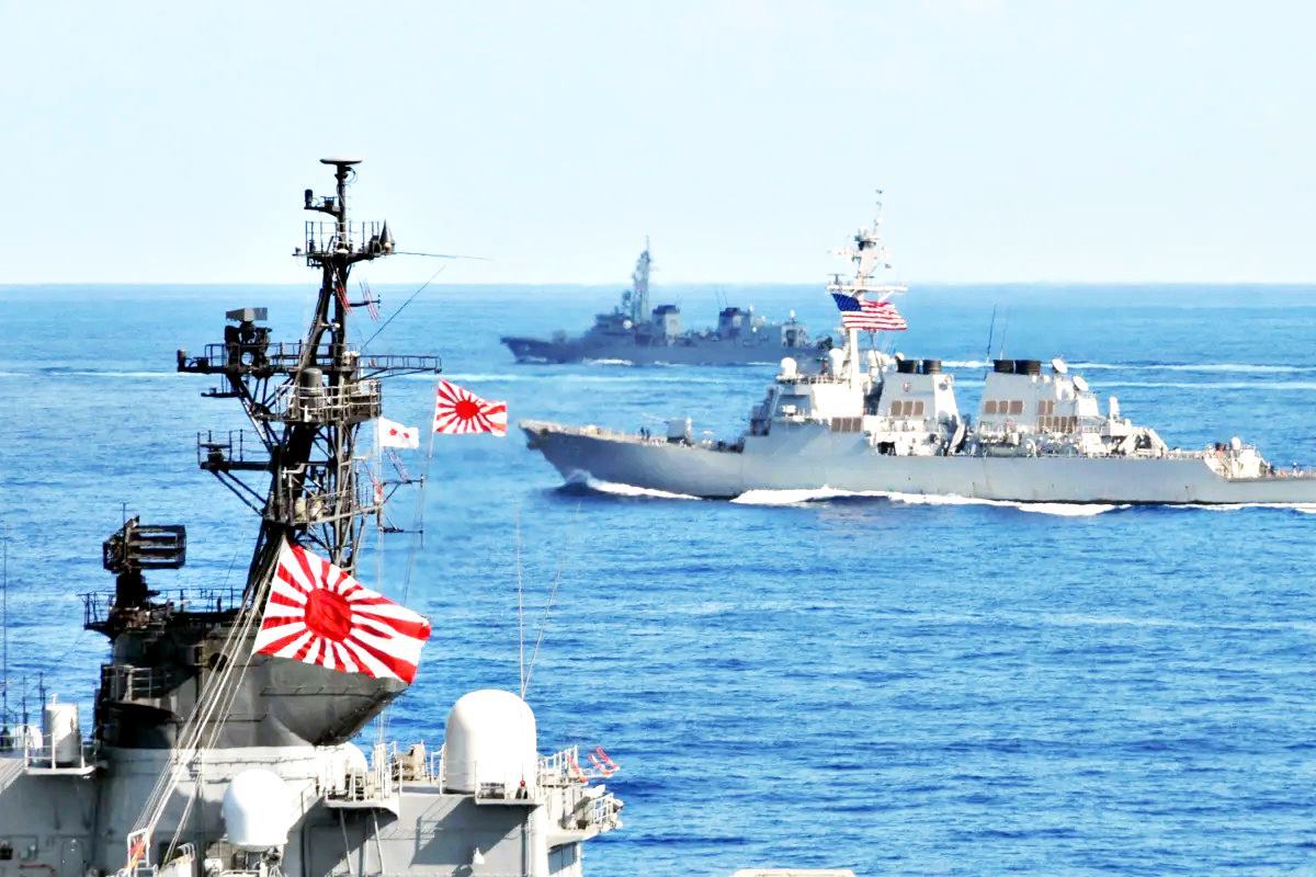 일본 해상 자위대 함대 Middle East Monitor.jpg