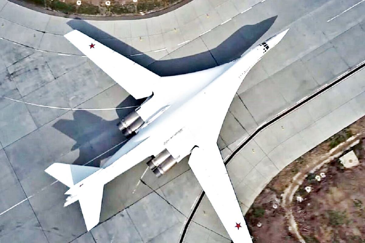 Tu-160 19FortyFive.jpg