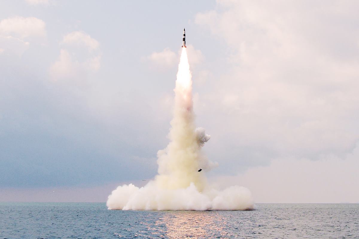 북한 잠수함에서 발사된 SLBM 조선일보.jpg
