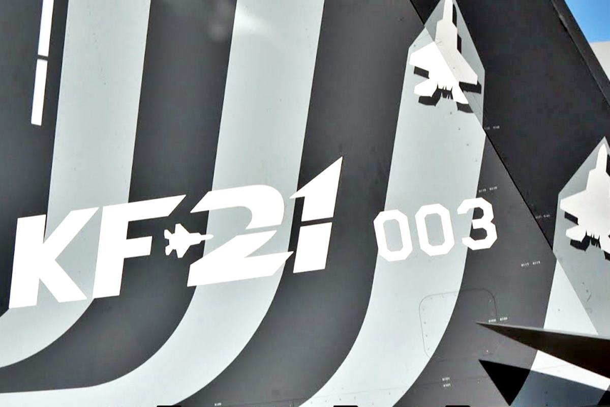 KF-21 3호기 Youtube 체리튜브.jpg