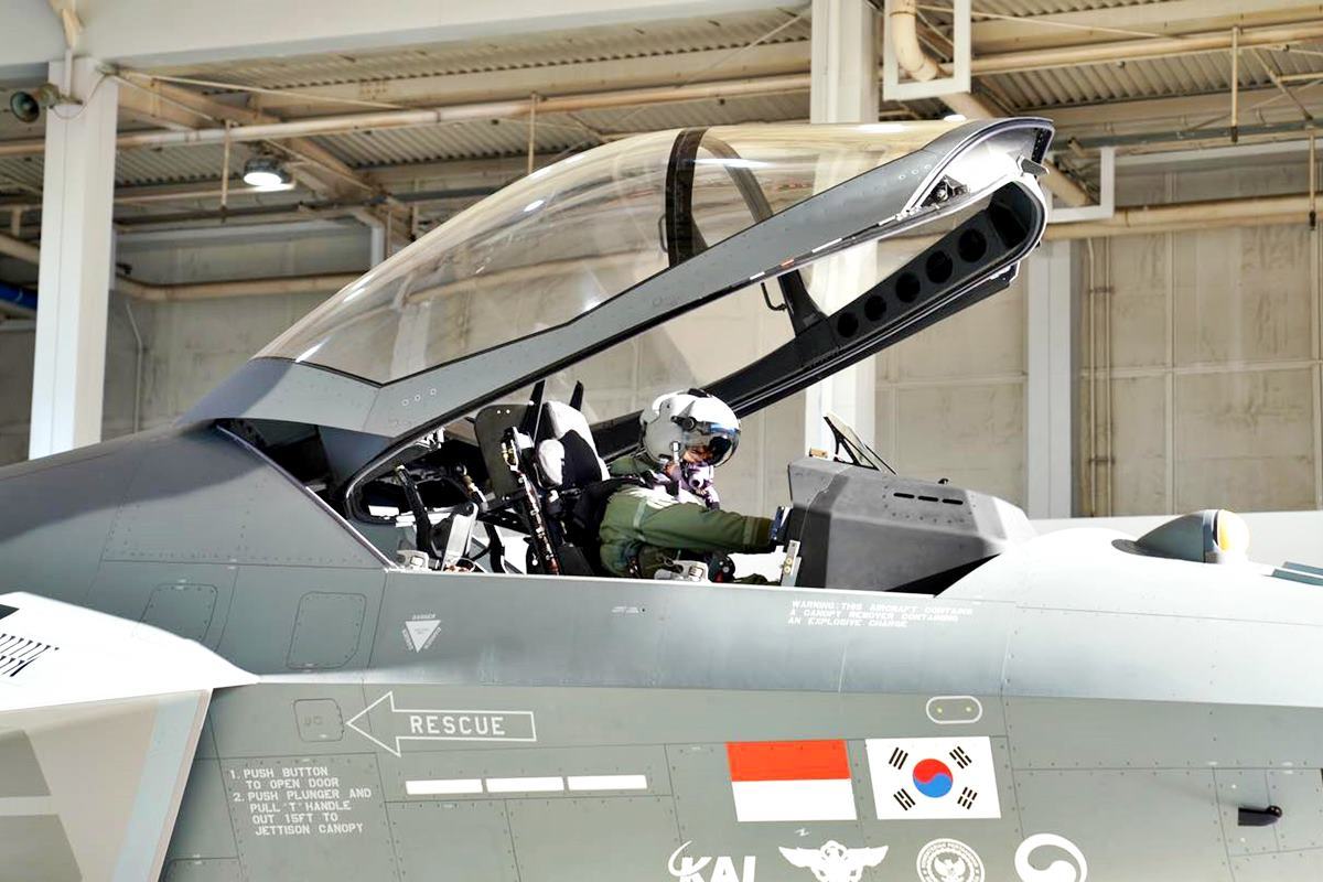 KF-21 3호기 클리앙 2.jpg