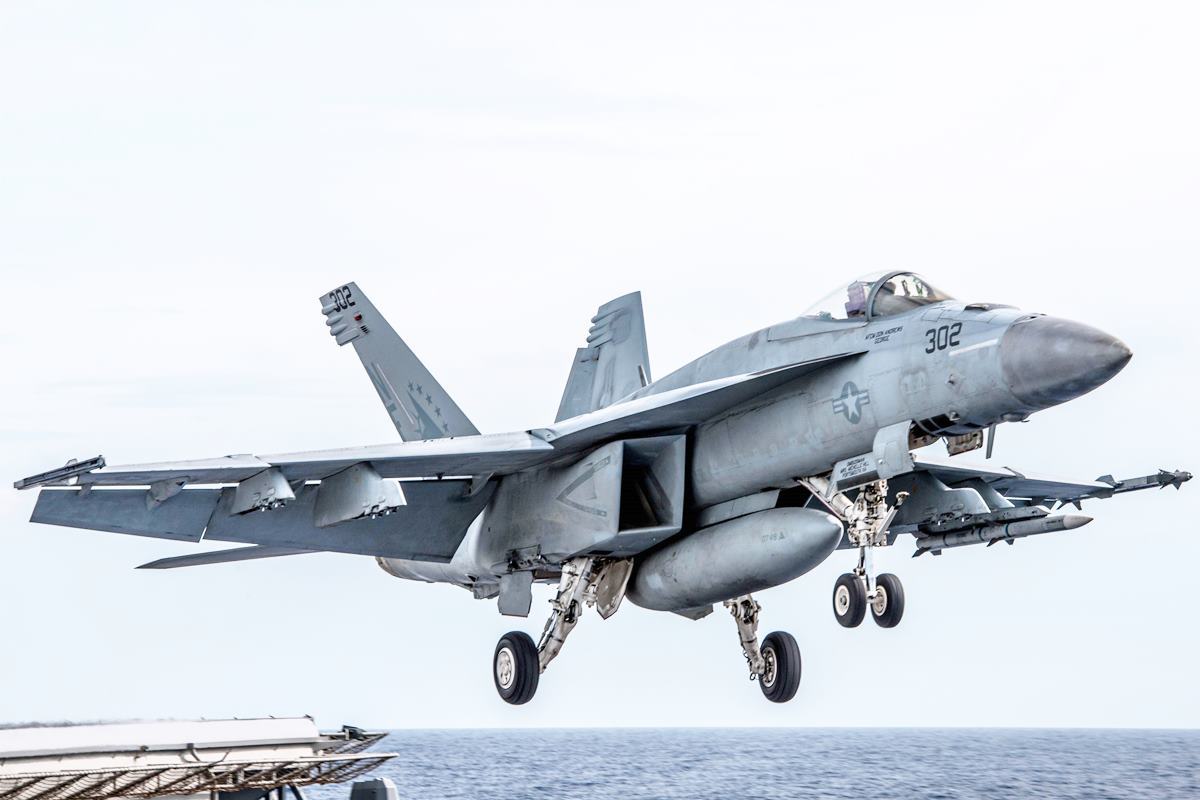 FA-18A 슈퍼 호넷.jpg